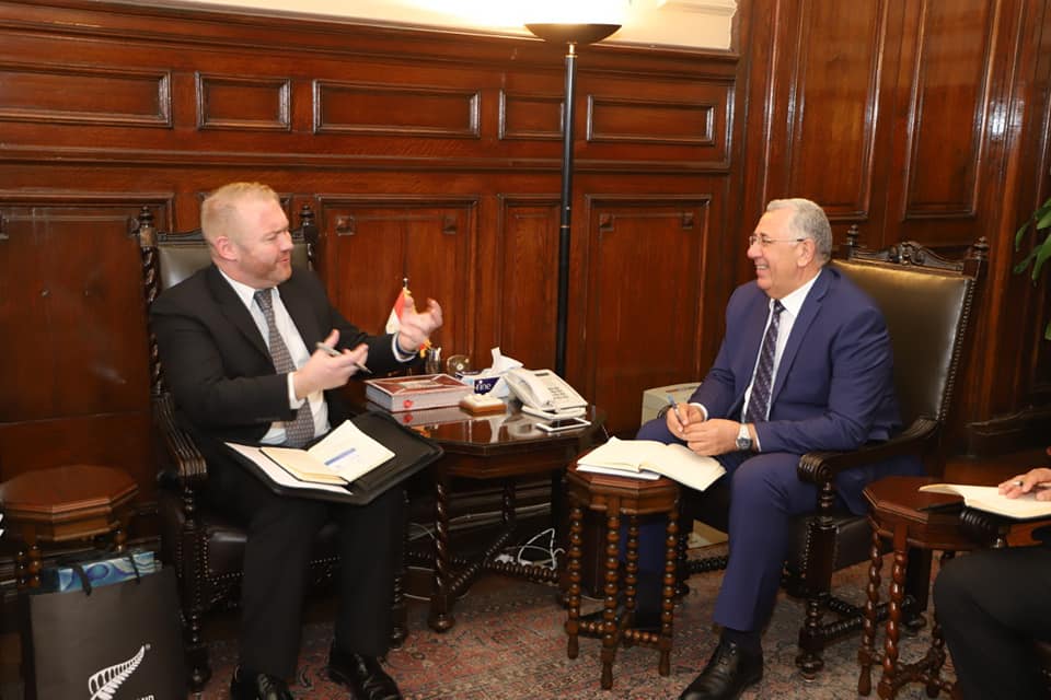 صورة القصير يبحث مع السفير النيوزيلندي تكثيف التعاون بين البلدين